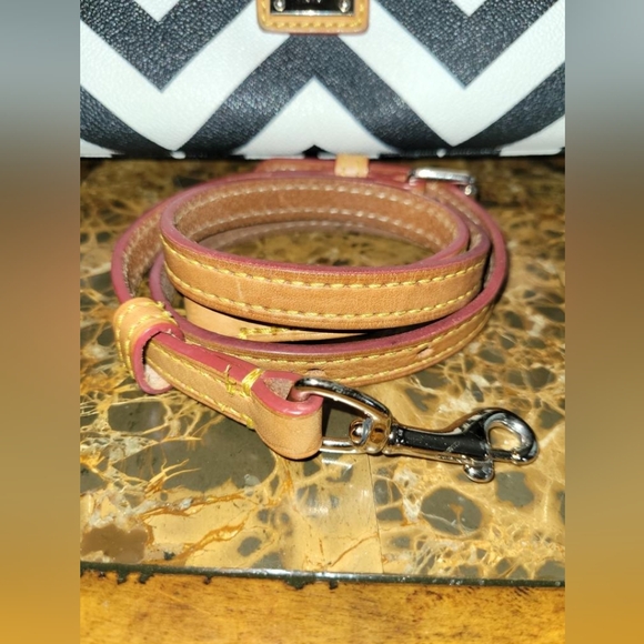 Dooney and Bourke Chevron leather bag - Picture 11 of 16
